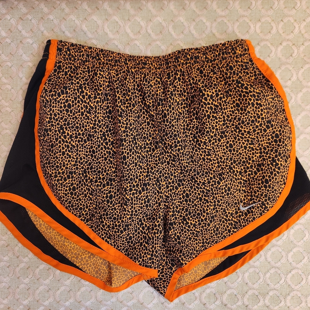 Nike Women's Tempo Dri-FIT Mid Rise Running Shorts Orange Animal Print, Size XS - Picture 1 of 12